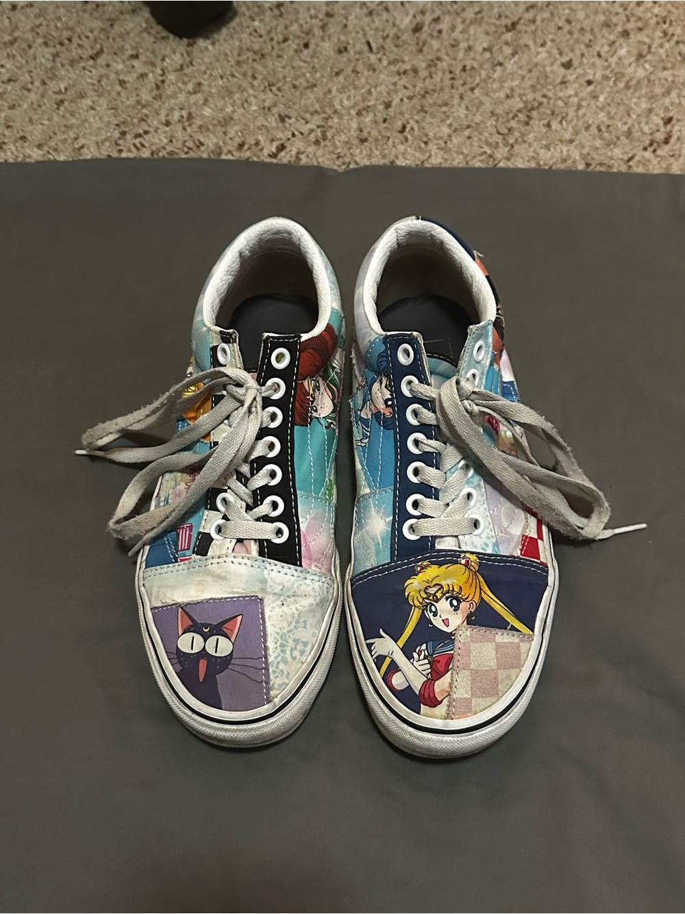 Sailor Moon VANS women's size 9 US